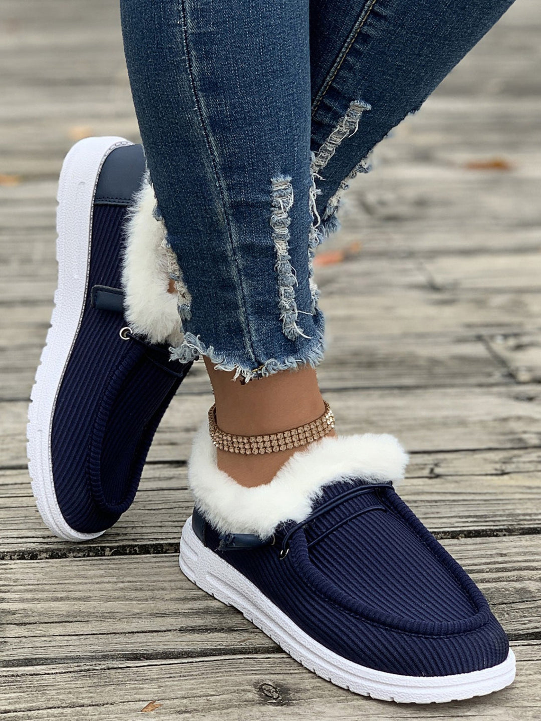 Cosycombe™ Fluffy Slip-On Slippers with Soft Lining and Grippy Sole