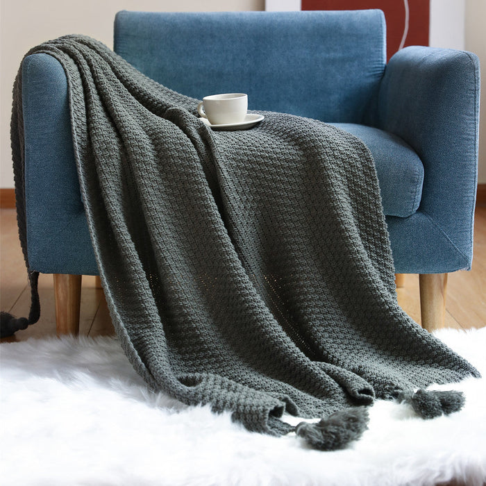 Cosycombe™ Plush Woven Throw Blanket with Elegant Woven Pattern