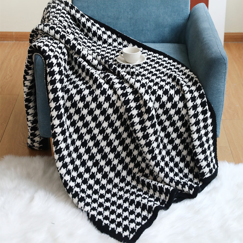 Cosycombe™ Houndstooth Knitted Throw Blanket, Soft and Machine Washable