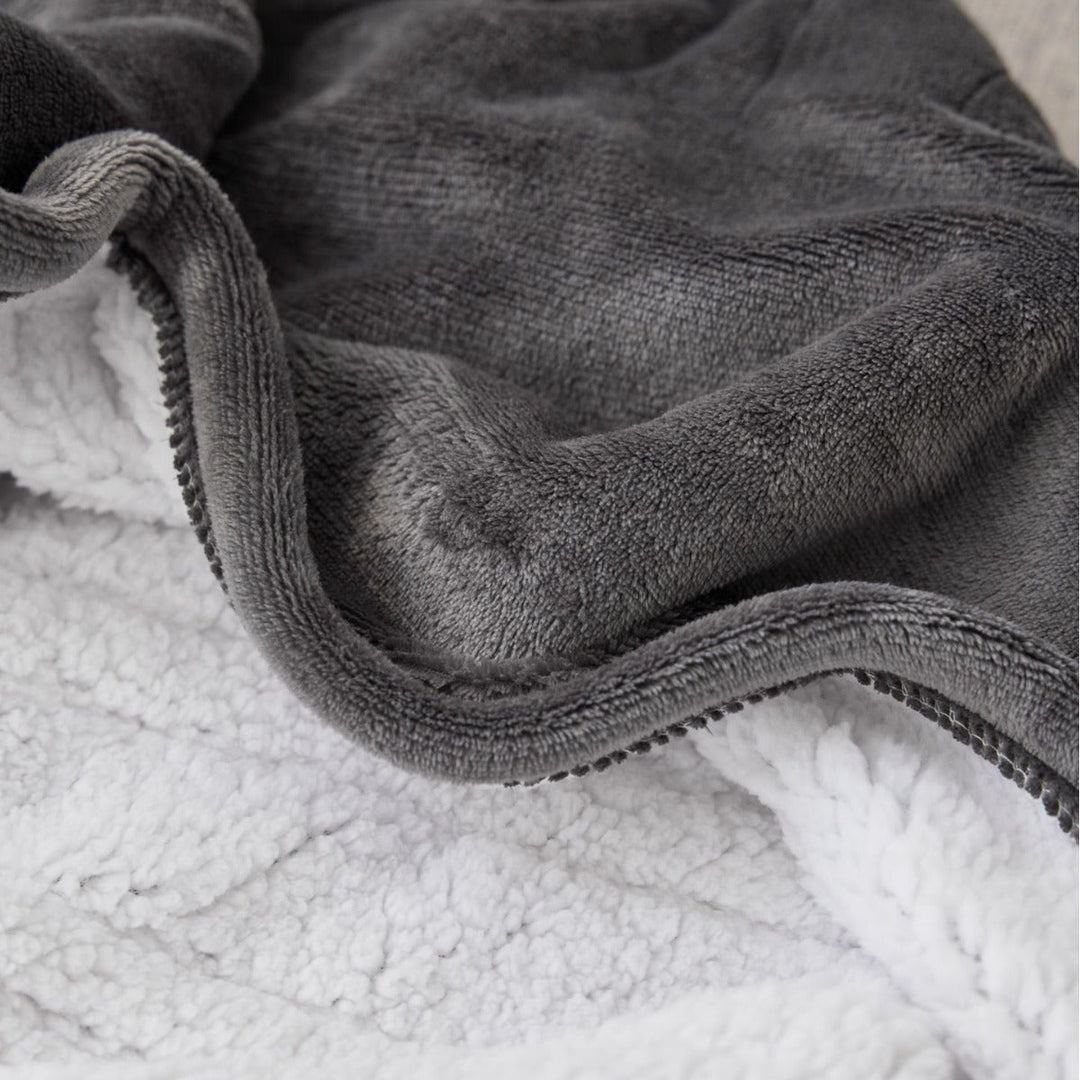 Cosycombe™ Electric Heated Throw with Adjustable Heat Levels
