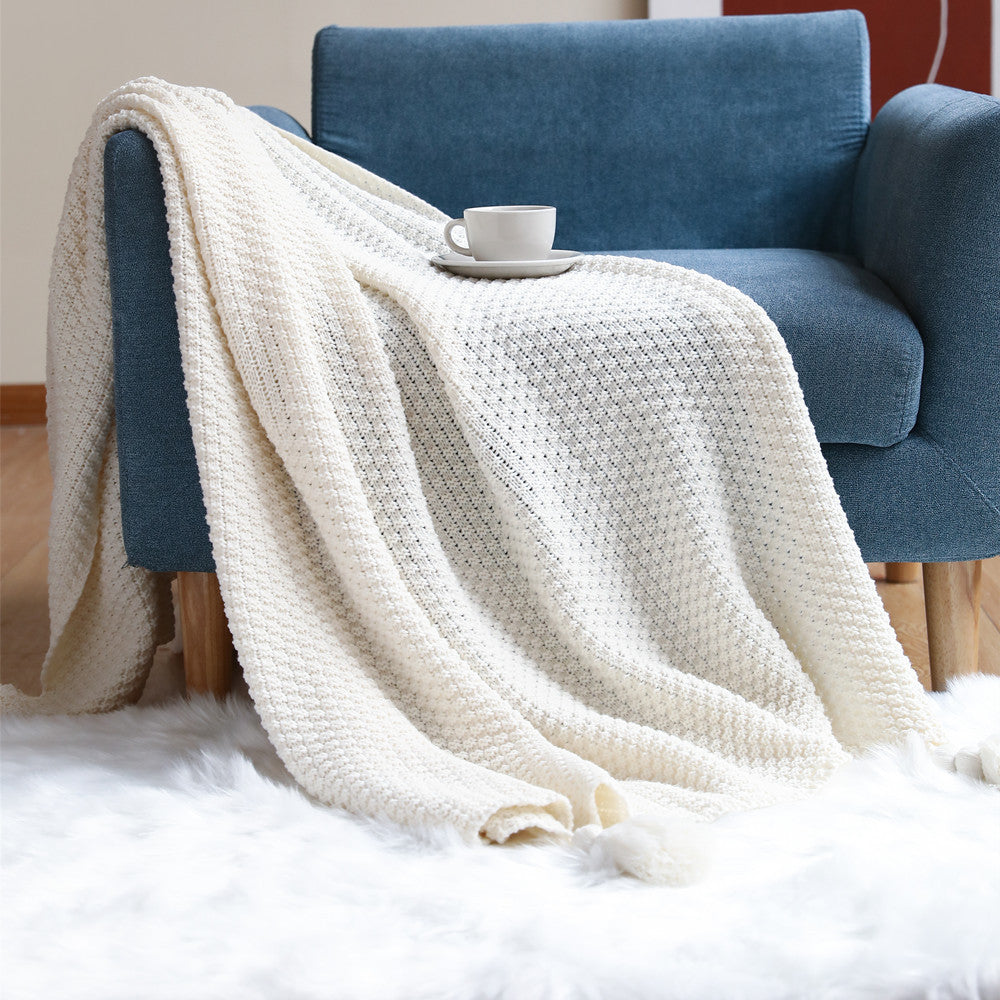 Cosycombe™ Plush Woven Throw Blanket with Elegant Woven Pattern
