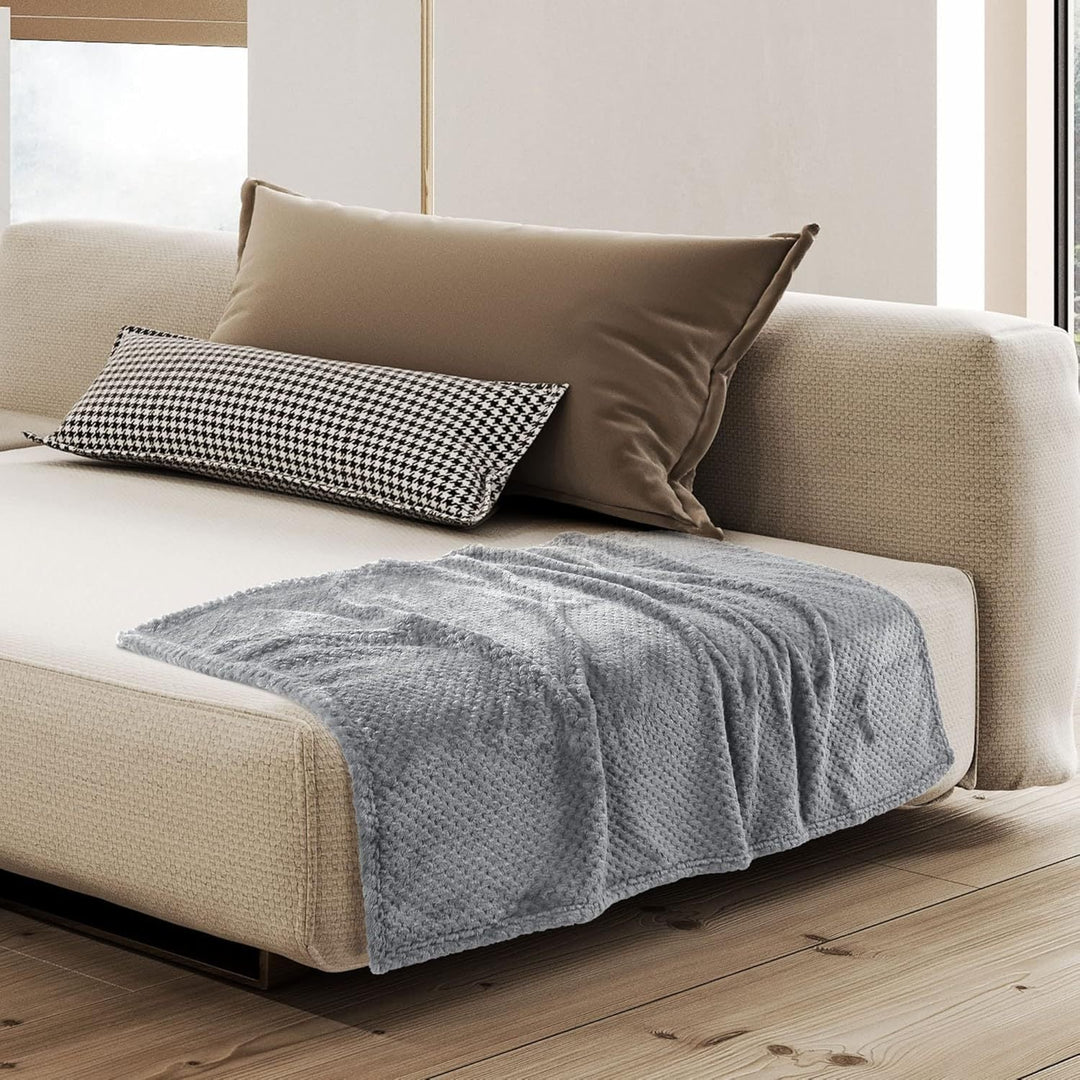 Cosycombe™ Ultra-Soft Plush Throw Blanket for Cosy Sofa Evenings