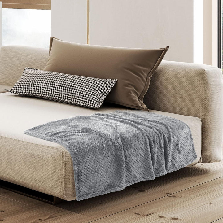 Cosycombe™ Ultra-Soft Plush Throw Blanket for Cosy Sofa Evenings