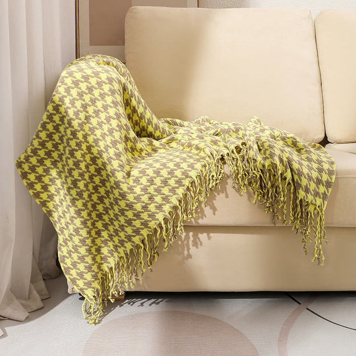 Cosycombe™ Houndstooth Throw Blanket with Stylish Fringe Detail