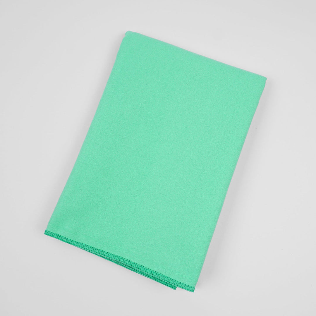 Cosycombe™ Lightweight Warm Fleece Blanket in 31 Colours, Machine Washable
