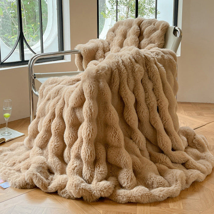Cosycombe™ Soft Textured Throw Blanket with Elegant Wave Pattern