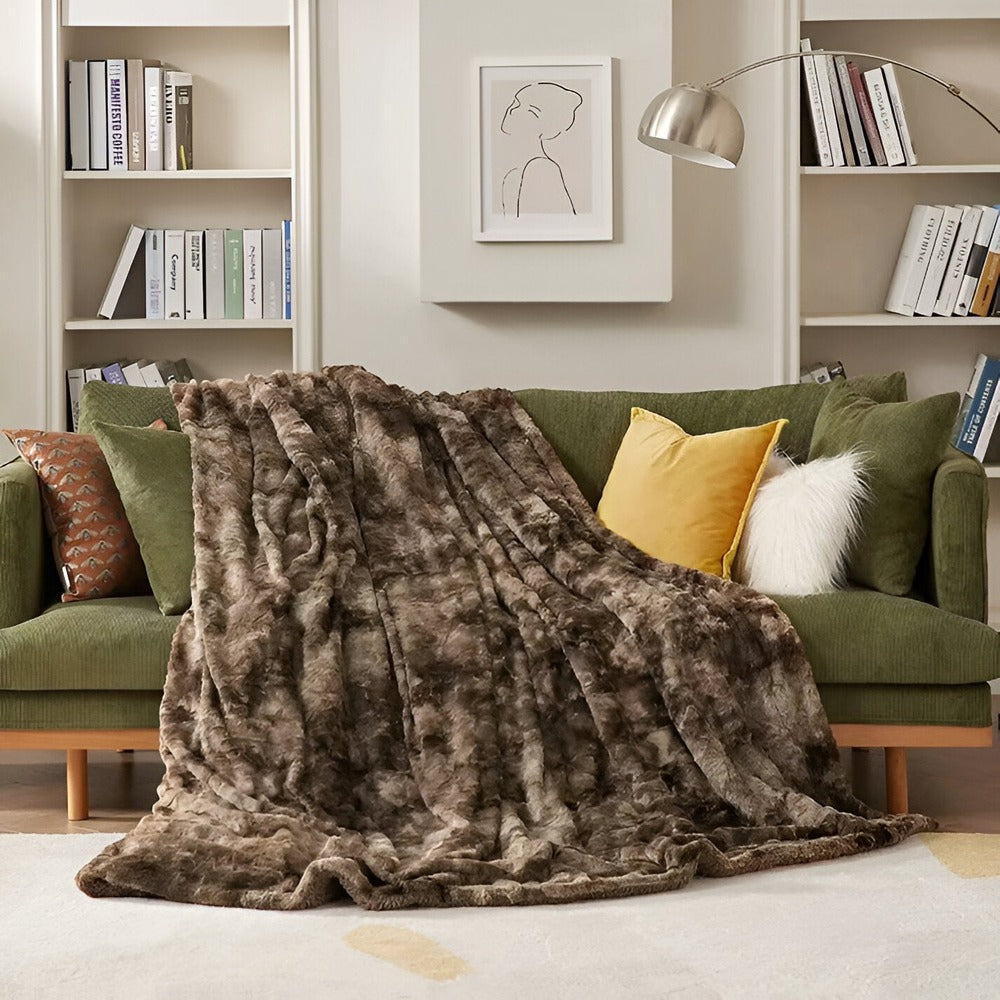 Cosycombe™ Coral Fleece Winter Blanket with a Velvety Batik Look