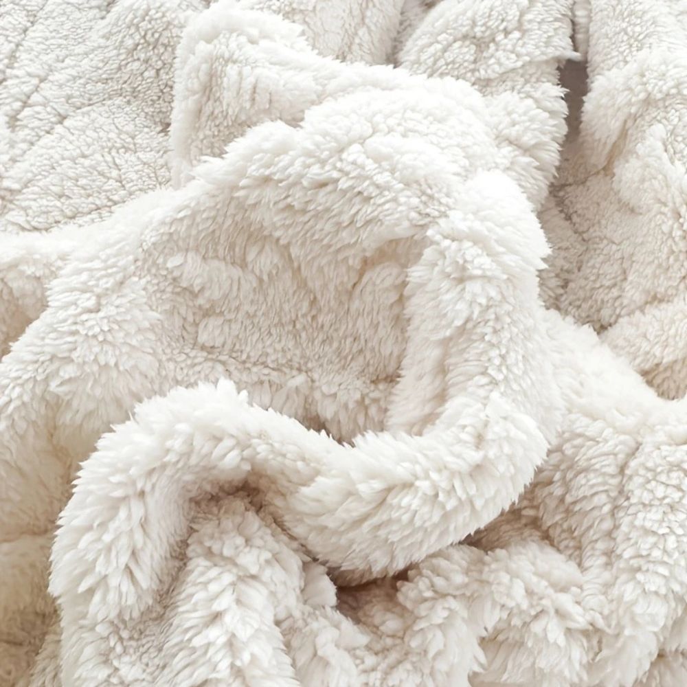 Cosycombe™ Geometric Jacquard Fleece Throw – Soft Microfibre in Four Sizes