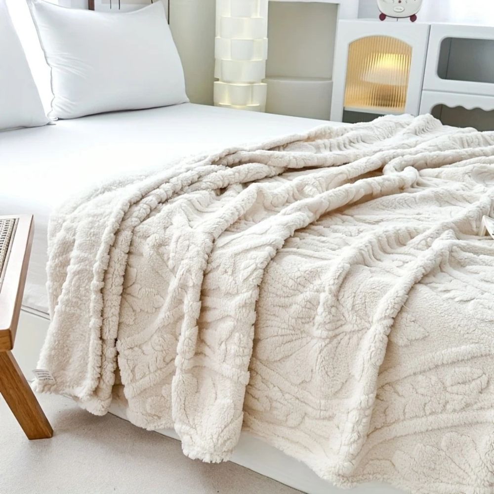 Cosycombe™ Geometric Jacquard Fleece Throw – Soft Microfibre in Four Sizes