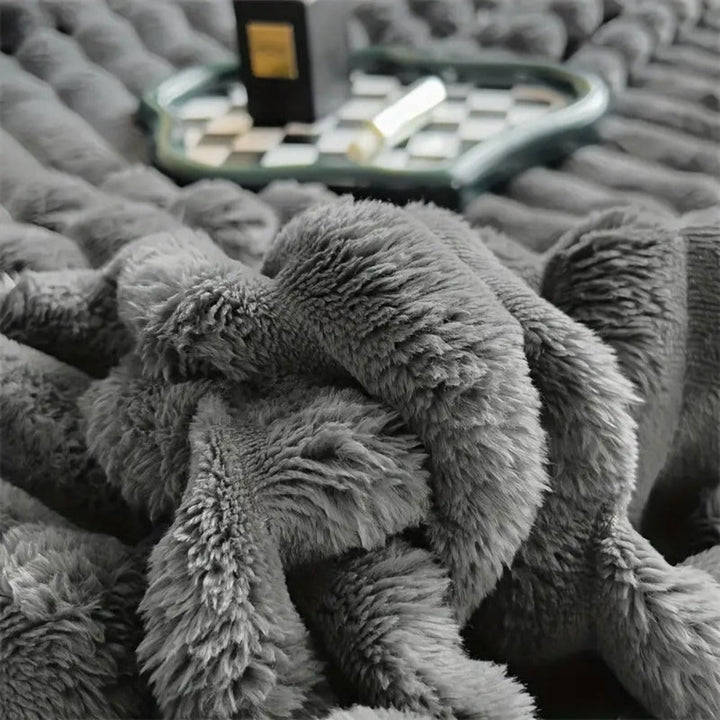 Cosycombe™ Ribbed Plush Throw Blanket with a Soft, Cloud-Like Feel