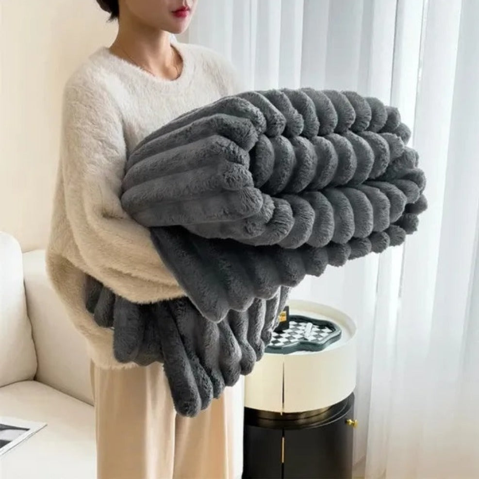Cosycombe™ Ribbed Plush Throw Blanket with a Soft, Cloud-Like Feel