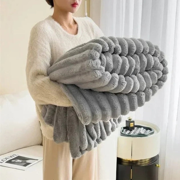 Cosycombe™ Ribbed Plush Throw Blanket with a Soft, Cloud-Like Feel