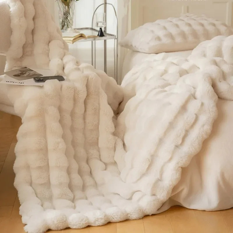 Cosycombe™ Double-Sided Faux Fur Winter Blanket with Chequered Print