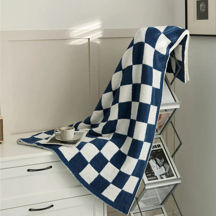 Cosycombe™ Soft Plush Throw Blanket in Navy for Cosy Year-Round Snuggling