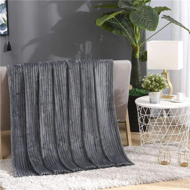 Cosycombe™ Ribbed Flannel Fleece Throw – Fluffy and Warm for Sofa or Bed
