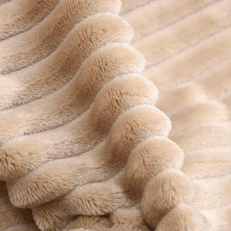 Cosycombe™ Ribbed Flannel Fleece Throw – Fluffy and Warm for Sofa or Bed