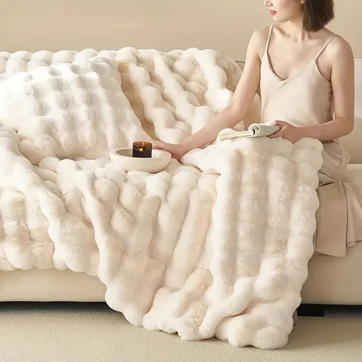 Cosycombe™ Double-Sided Faux Fur Winter Blanket with Chequered Print