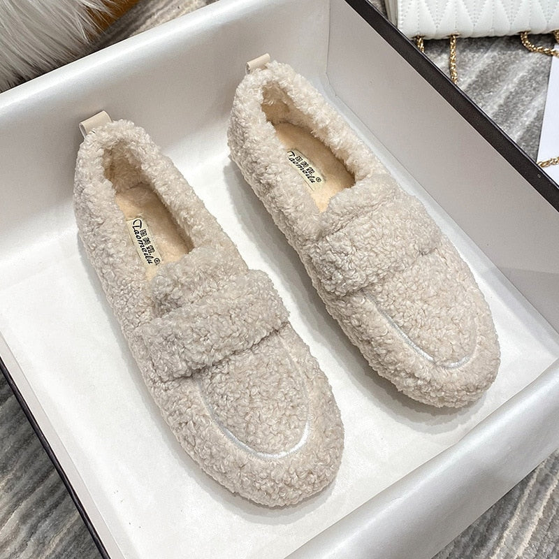 Cosycombe™ Plush Fluffy Slippers with Flexible Non-Slip Rubber Sole