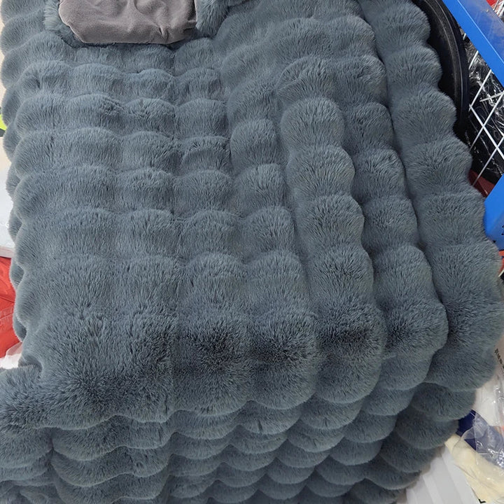Cosycombe™ Luxe Soft Throw Blanket for Cosy Winter Evenings