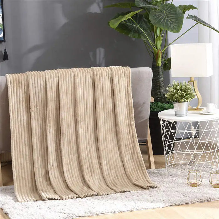 Cosycombe™ Ribbed Flannel Fleece Throw – Fluffy and Warm for Sofa or Bed