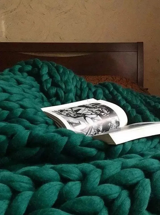 Cosycombe™ Chunky Knit Wool Throw for a Cosy Sofa and Bed