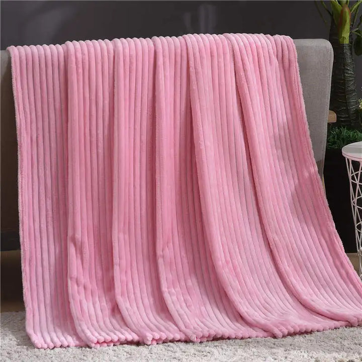 Cosycombe™ Ribbed Flannel Fleece Throw – Fluffy and Warm for Sofa or Bed