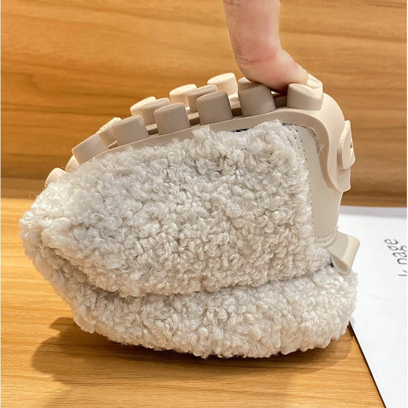 Cosycombe™ Plush Fluffy Slippers with Flexible Non-Slip Rubber Sole