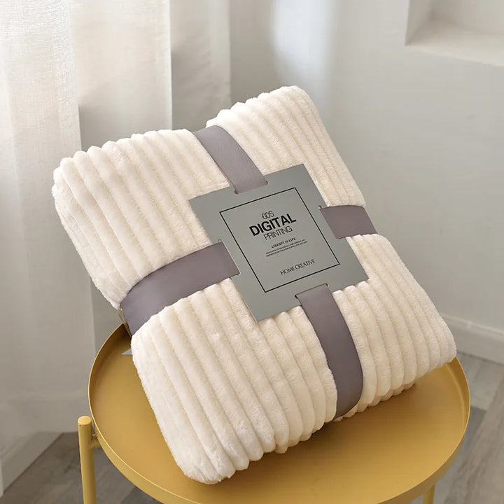 Cosycombe™ Ribbed Flannel Fleece Throw – Fluffy and Warm for Sofa or Bed