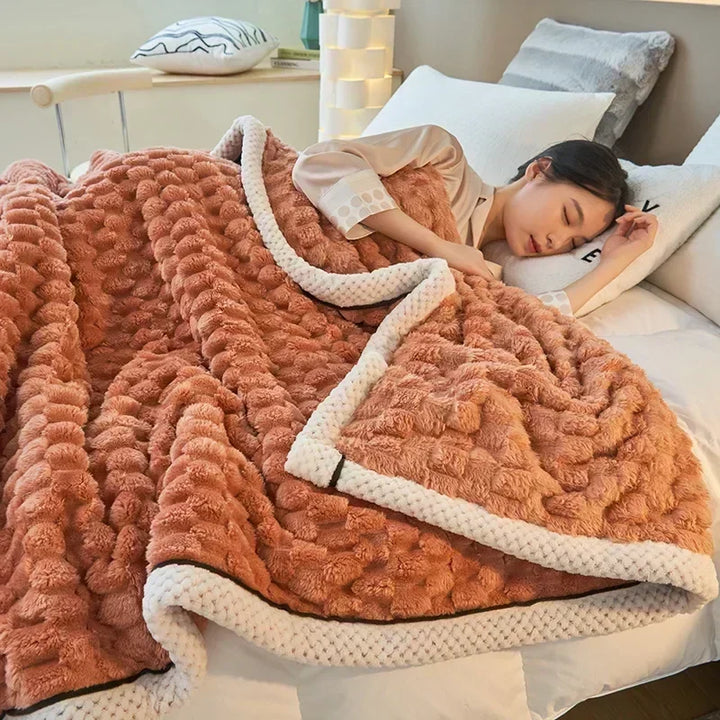 Cosycombe™ Super Soft Flannel Blanket in Velvety Fleece, Four Sizes