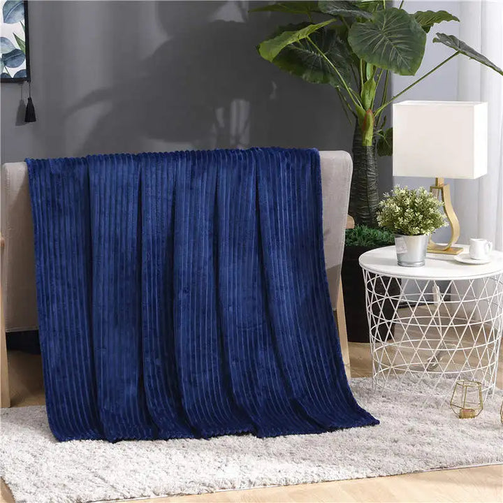 Cosycombe™ Ribbed Flannel Fleece Throw – Fluffy and Warm for Sofa or Bed