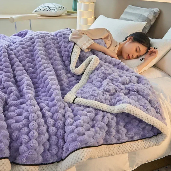 Cosycombe™ Super Soft Flannel Blanket in Velvety Fleece, Four Sizes