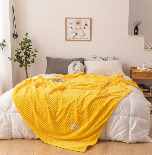 Cosycombe™ Soft Flannel Blanket, Breathable and Warm for Sofa or Bed