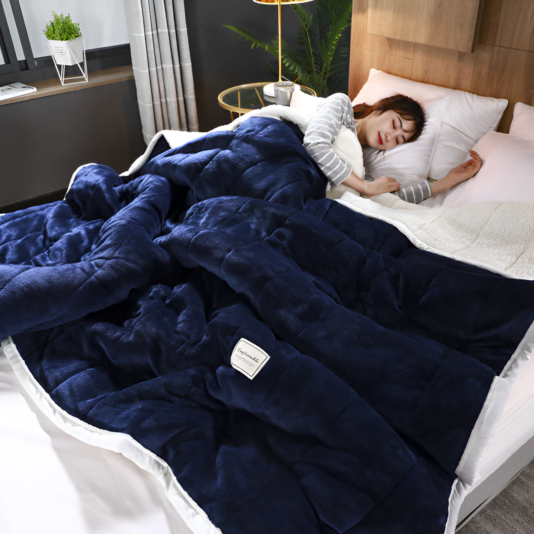 Cosycombe™ Plush Fleece Blanket, Super Soft and Warm for Sofa and Bed