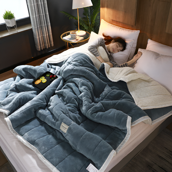 Cosycombe™ Plush Fleece Blanket, Super Soft and Warm for Sofa and Bed