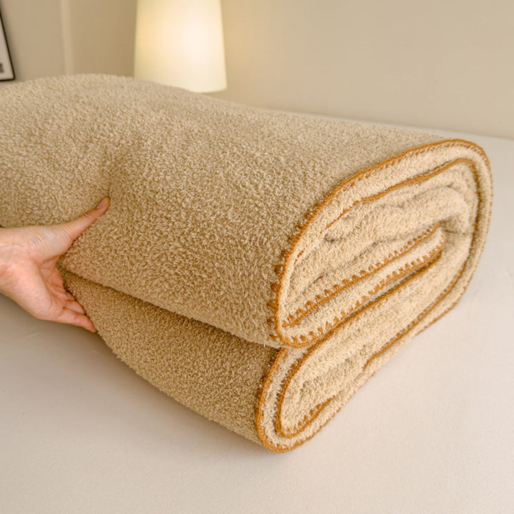 Cosycombe™ Bouclé Plush Winter Blanket, Thick, Soft and Machine Washable