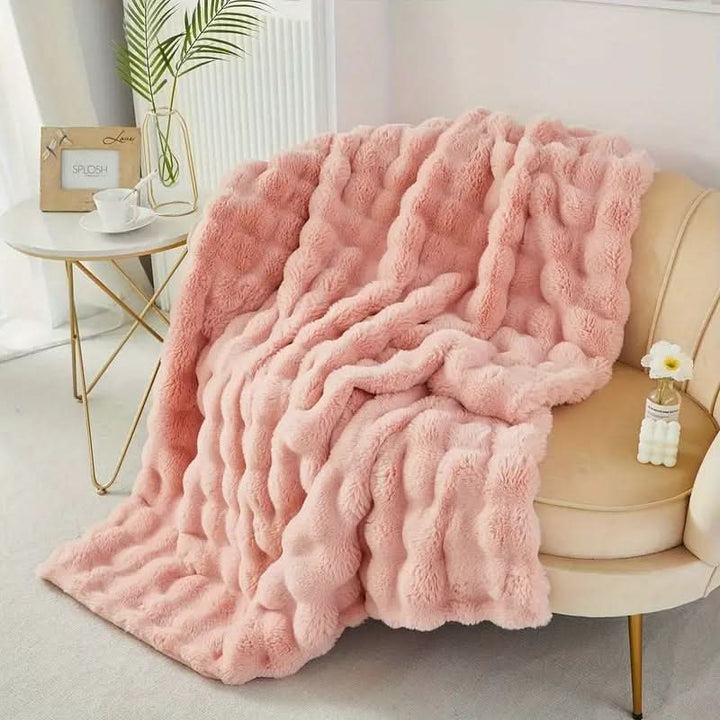 Cosycombe™ Ultra-Soft Double-Layer Faux Fur Throw for All-Year Comfort