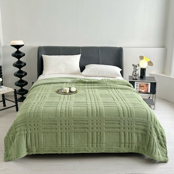 Cosycombe™ Embossed Grid Knit Blanket in Double-Layer Soft Microfibre