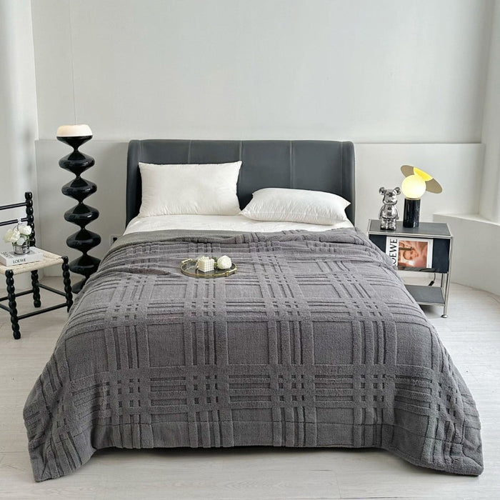 Cosycombe™ Embossed Grid Knit Blanket in Double-Layer Soft Microfibre
