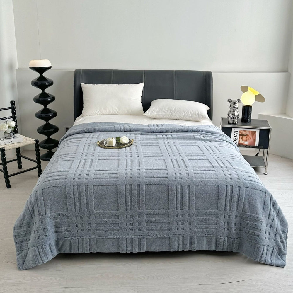 Cosycombe™ Embossed Grid Knit Blanket in Double-Layer Soft Microfibre