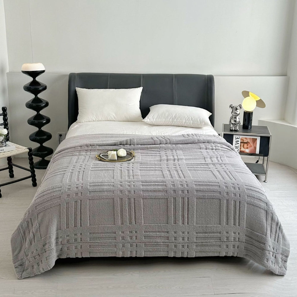 Cosycombe™ Embossed Grid Knit Blanket in Double-Layer Soft Microfibre