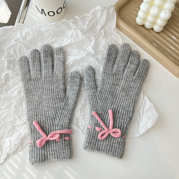 Cream ribbed knit gloves with bow