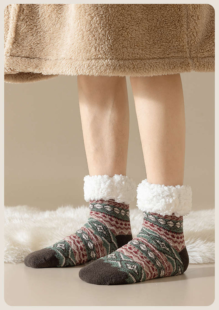 Nordic pattern lounge socks with grip sole