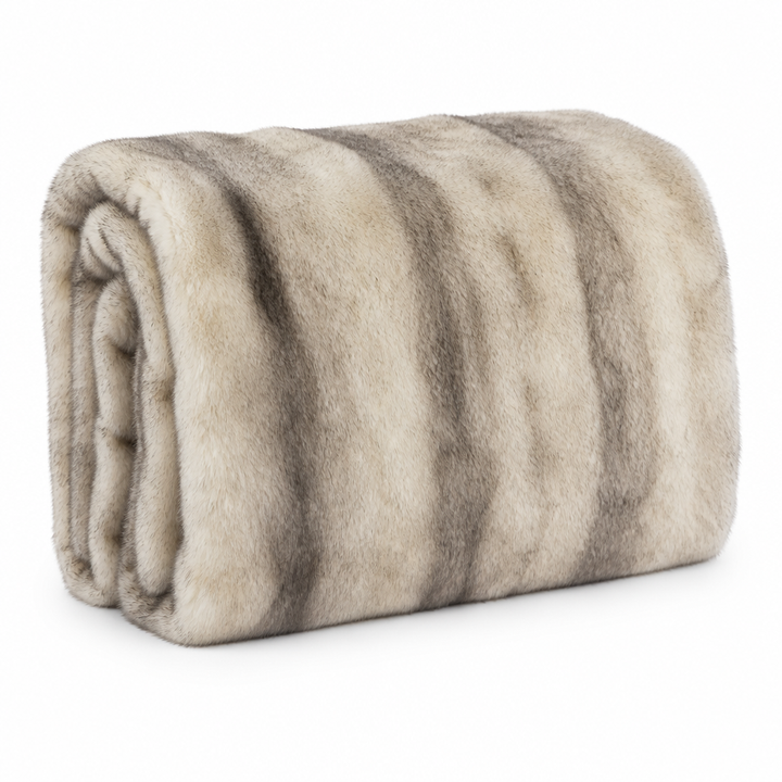 Cosycombe™ Fluffy Faux Fur Blanket with Reinforced Edges