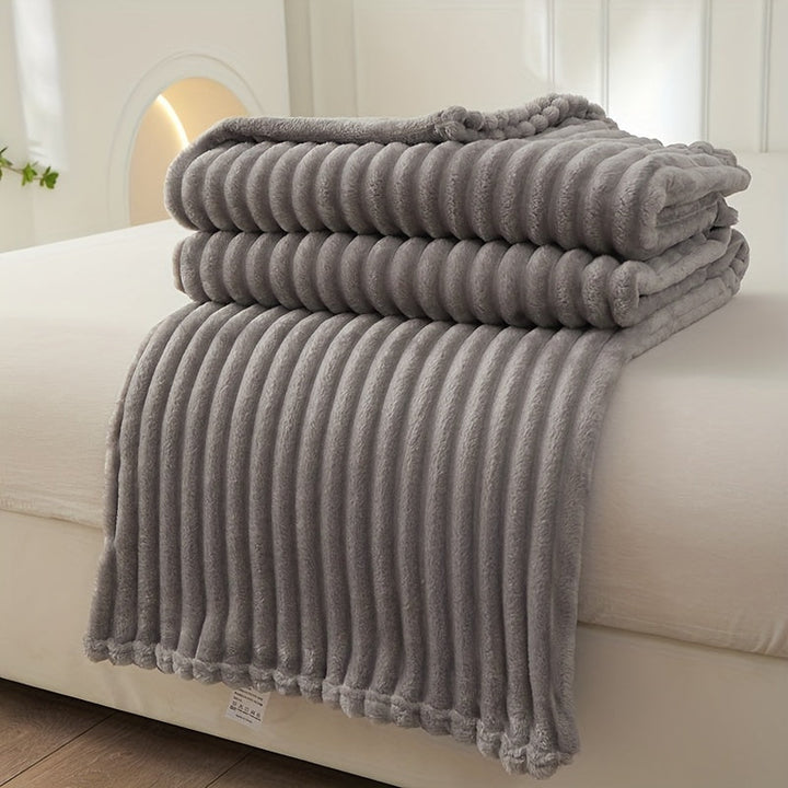 Cosycombe™ Ribbed Plush Blanket with a Soft, Cosy Texture