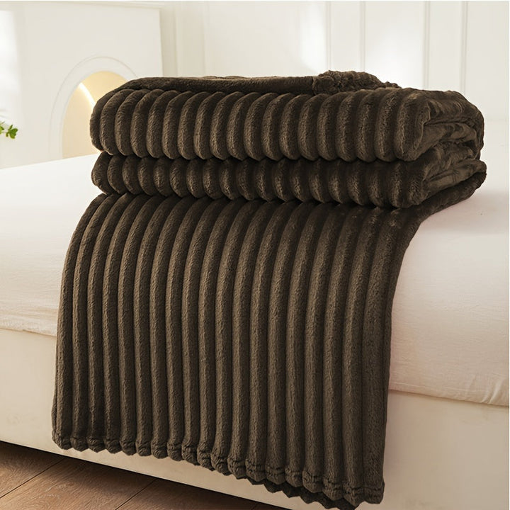 Cosycombe™ Ribbed Plush Blanket with a Soft, Cosy Texture