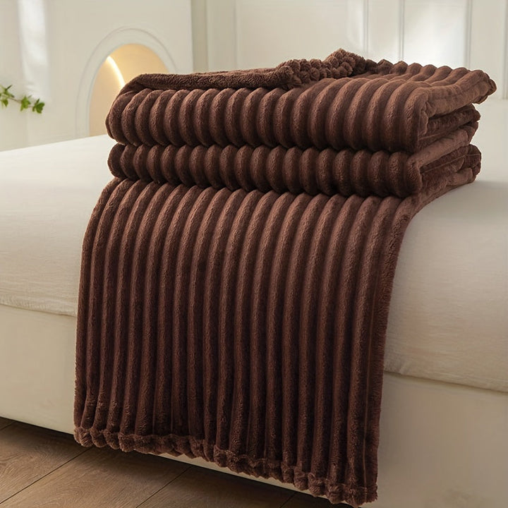 Cosycombe™ Ribbed Plush Blanket with a Soft, Cosy Texture
