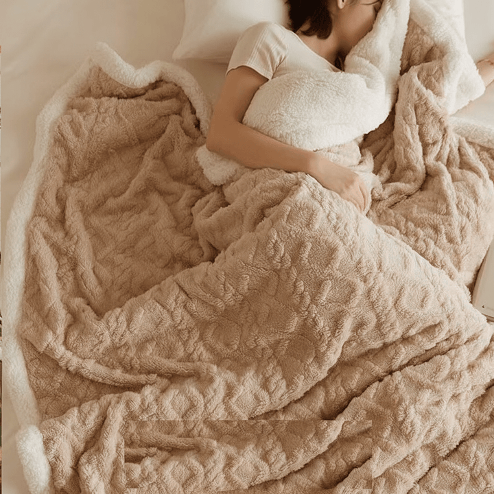Cosycombe™ Lamb Velvet Flannel Blanket, Light Warmth for Home and Office