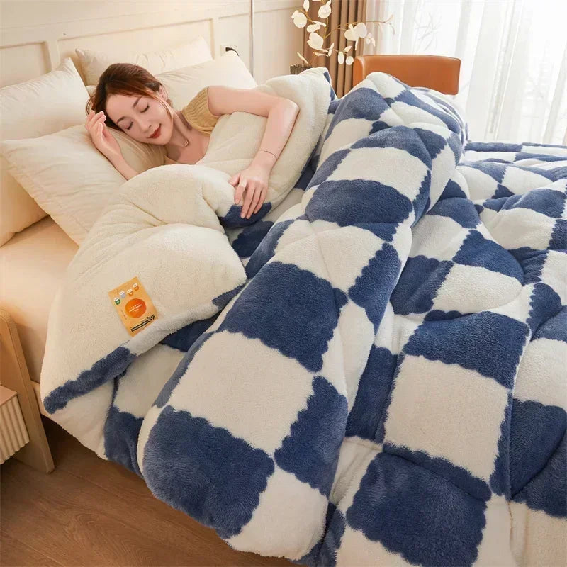 Cosycombe™ Quilted Plaid Weighted Blanket for Warm Winter Nights