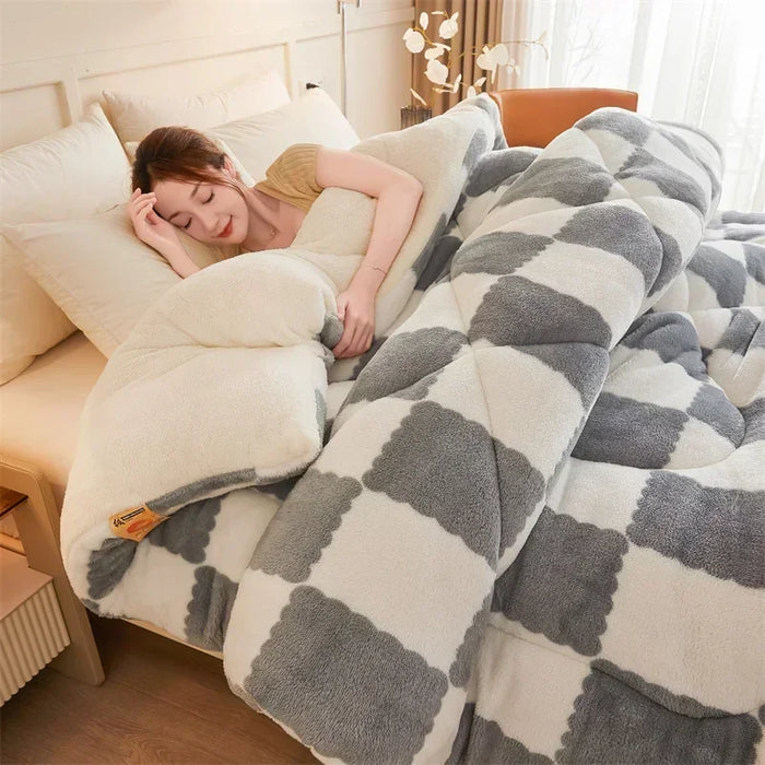 Cosycombe™ Quilted Plaid Weighted Blanket for Warm Winter Nights