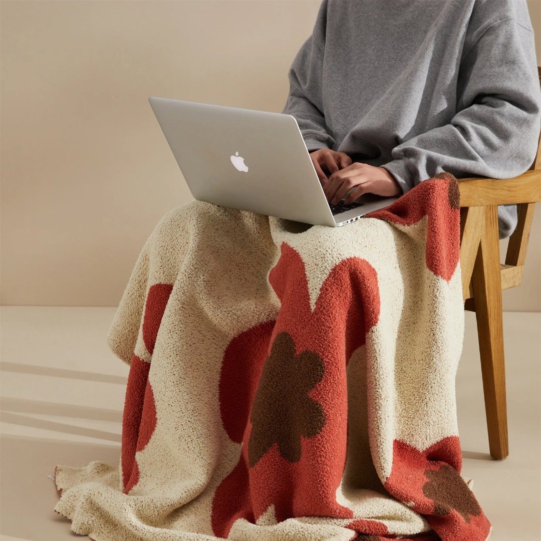 Cosycombe™ Super Soft Floral Plush Throw for Chilly Nights on the Sofa